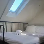 Vakantiehuis Stylish With Loft Sleeps 4 Dublin