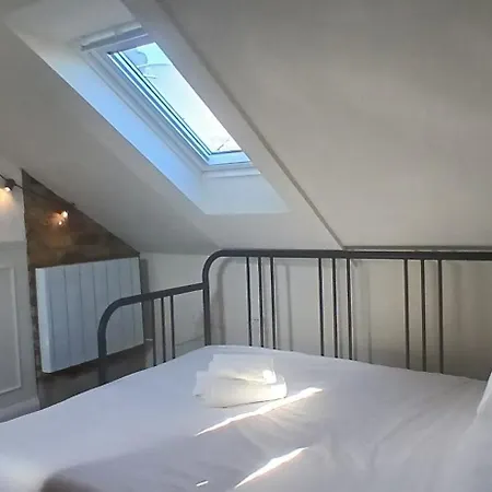 Stylish With Loft Sleeps 4 * דבלין