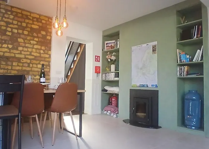 Stylish With Loft Sleeps 4 Dublin