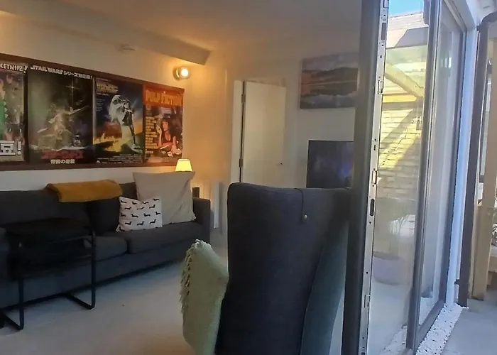 Stylish With Loft Sleeps 4 * דבלין